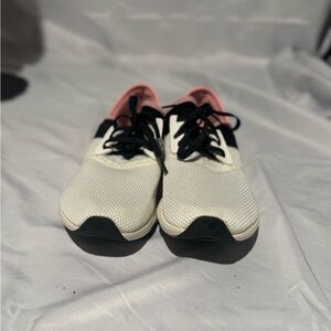 New Balance Women’s White, Black and Pink Knit Sneakers